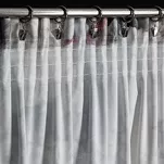 Zasłona na taśmie 140x270 LUCIA welwetowa kremowa ciemny róż z wzorem wyrazistych piwonii - 9