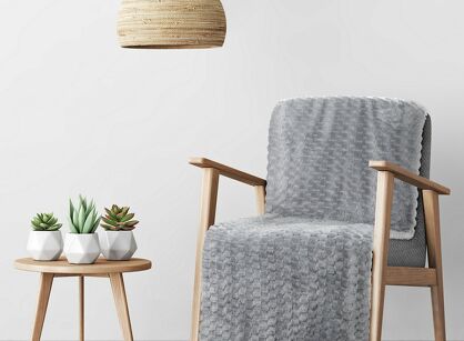 Koc na fotel 70x160 CINDY 6 srebrny puszysty w drobny wzór Design 91