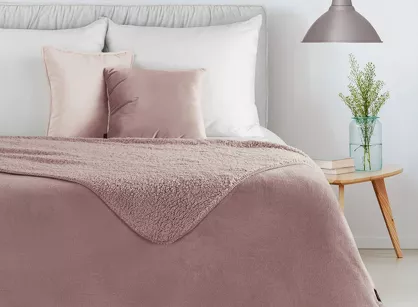 Koc jednokolorowy 170x210 TEDY różowy imitujący buklę