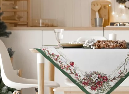 Nakładka świąteczna 100x100 4115 gobelinowa z szenili naturalna zielona z gwiazdą betlejemską