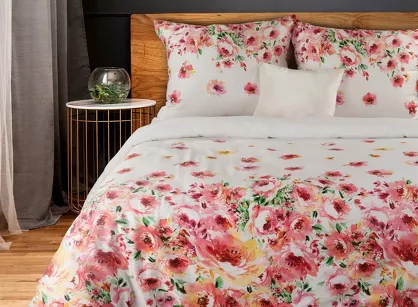 Pościel satynowa 220x200 SPRING 1 biała z wyrazistym wzorem ciemno różowych kwiatów z kolekcji Classic