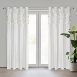 Zasłona gotowa na przelotkach 140x250 SAMI welwetowa biała jednokolorowa zdobiona w górnej części falbanami i taśmą z cyrkoniami