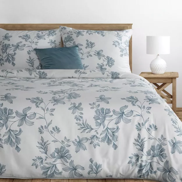 Pościel satynowa 160x200 SPRING 70 biała z niebieskim wzorem roślinnym z kolekcji Classic