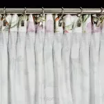 Zasłona na taśmie 140x270 ARLETA welwetowa biała z drobnymi fioletowymi kwiatkami - 12