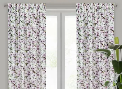 Zasłona na taśmie 140x270 ARLETA welwetowa biała z drobnymi fioletowymi kwiatkami