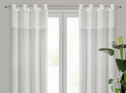 Zasłona na przelotkach 140x250 AGIS 3 kremowa gładka z pasem z tkaniny moherowej