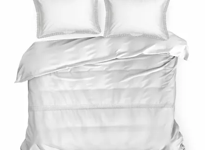 Pościel satynowa 220x200 RETRO 6 biała z delikatną koronką z kolekcji Premium