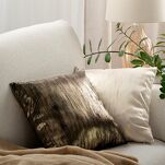 Poszewka welwetowa 45x45 EMILA kremowa z szampańskim przecieranym wzorem - 3