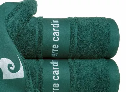 Ręcznik 50x100 NEL Pierre Cardin ciemny turkus zdobiony bordiurą z kontrastowym logo marki