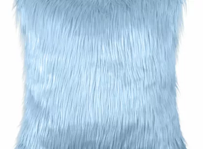 Poszewka z puszystego futerka 818 jasny niebieski 55x55