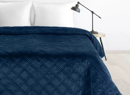Narzuta welwetowa 220x240 LUIZ 8 granatowa pikowana hot press w wyrazisty geometryczny wzór