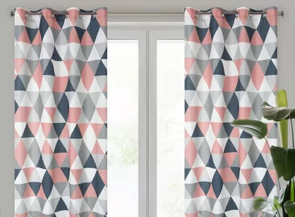 Zasłona na przelotkach 140x250 ADINA ciemny róż z mikrofibry z geometrycznym nadrukiem