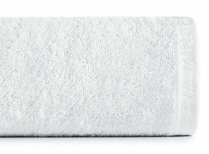 Ręcznik 50x90 VENUS Eva Minge biały zdobiony bordiurą w kolorze ręcznika z napisami projektantki