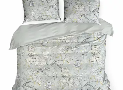 Pościel satynowa 220x200 SPRING 72 popielata beżowa z wzorem delikatnych kwiatków z kolekcji Classic