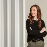 Zasłona na przelotkach 140x250 SELINA zaciemniająca kremowa z błyszczącą nicią - 9