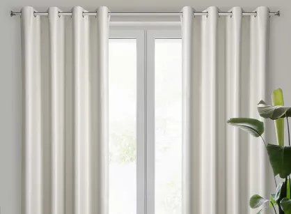 Zasłona na przelotkach 140x250 SELINA zaciemniająca kremowa z błyszczącą nicią