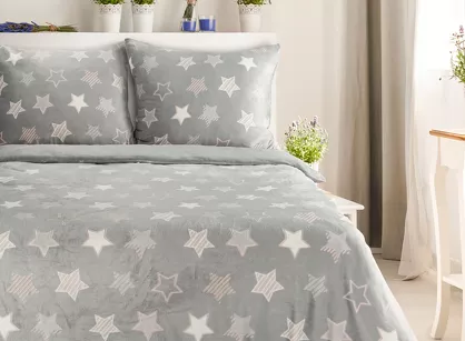 Pościel polarowa 220x200 FLANO 4 srebrna z wytłaczanym białym wzorem gwiazdek z kolekcji NOVA Flano