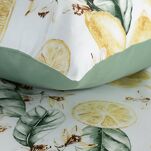 Pościel satynowa 160x200 SPRING 91 biała ciemna zieleń z wzorem cytryn z kolekcji Classic - 2