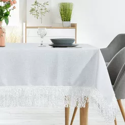 Obrus 140x220 JASPER biały wykończony wyrazistymi frędzlami z kolekcji Premium