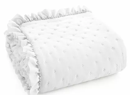 Narzuta z mikrofibry 220x240 LIBI 3 biała pikowana w delikatny wzór z falbaną