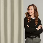 Zasłona gotowa na taśmie 140x270 RITA jednokolorowa cappuccino z miękkiej tkaniny - 9