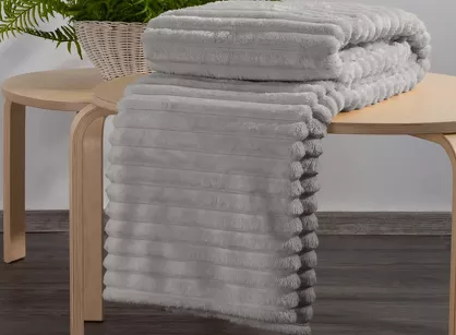 Koc 200x220 SOFT beżowy puszysty typu flano z wytłaczanym wzorem Design 91