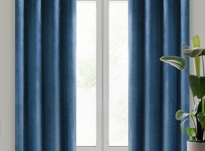 Zasłona na przelotkach 140x250 MELANIE welwetowa granatowa o aksamitnej strukturze