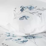 Pościel satynowa 160x200 HAFT 11A biała z haftowanym niebieskim wzorem botanicznym z kolekcji Premium - 5