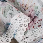 Zazdrostka gotowa w tunelu 150x60 DORA biała z etaminy zdobiona koronką z nadrukiem kwiatowym - 8