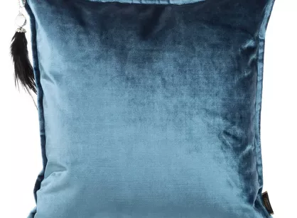 Poszewka welwetowa 45x45 ROYAL 5 niebieska z ozdobnym chwostem z kryształem i piórami