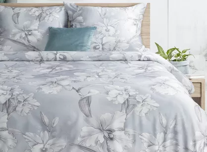 Pościel z makosatyny 160x200 PREMIUM 30 biała jasny niebieski kwiatowy wzór Premium