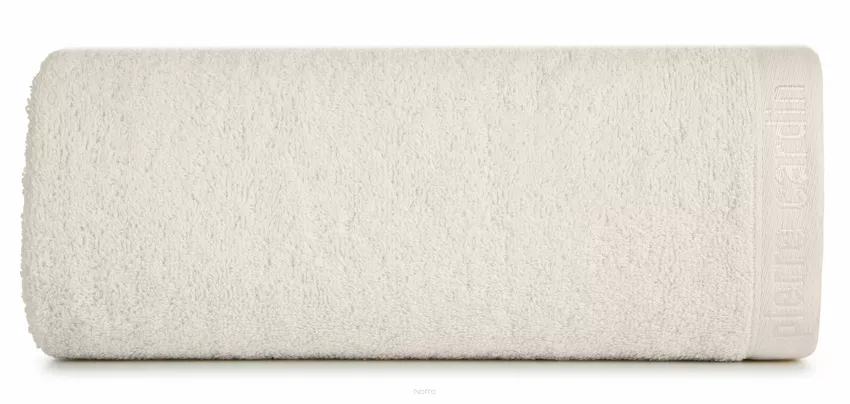 Ręcznik 50x90 EVI Pierre Cardin kremowy zdobiony bordiurą w kolorze ręcznika z logo marki