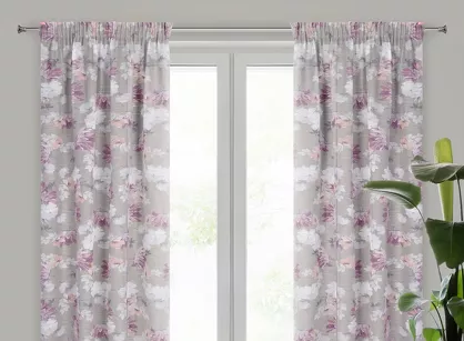 Zasłona na taśmie 140x300 SHERRY srebrna z etaminy z różowym wzorem kwiatowym