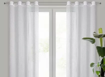 Firana na przelotkach 140x250 NERI biała o strukturze siatki