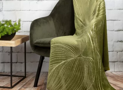 Koc 150x200 BLANCA 3 oliwkowy ze złotym nadrukiem kwiatów lilii