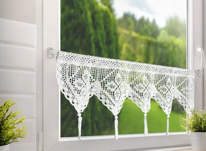 Zazdrostka w tunelu 150x30 MARTHA biała z bawełny ażurowy wzór z chwostami