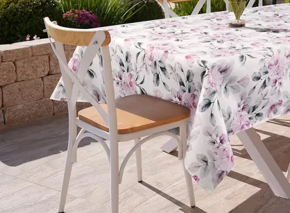 Obrus na taras 140x220 GARDEN 30 biały wodoodporny różowy wzór kwiatowy
