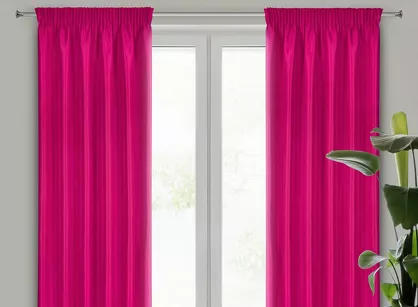 Zasłona na taśmie 140x270 RITA jednokolorowa amarantowa z miękkiej tkaniny