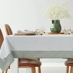 Obrus elegancki 145x300 SYLVIA naturalny oliwkowy zdobiony beżową lamówką