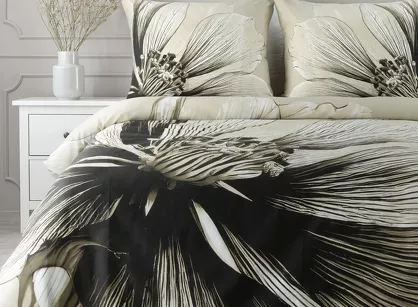 Pościel satynowa 140x200 SPRING 78 jasny beż brąz z wzorem roślinnym z kolekcji Classic