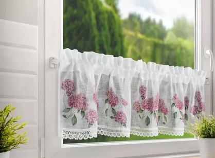 Zazdrostka gotowa w tunelu 150x30 MONA biała z etaminy z wzorem różowych kwiatów i bawełnianą koronką