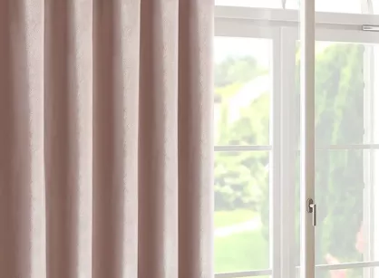 Zasłona na taśmie 140x270 ROSES 13 Eva Minge welwetowa pudrowa aplikacja róż 3D