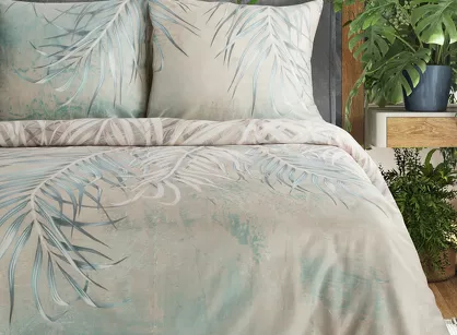 Pościel z satyny 140x200 PREMIUM 23 beżowa z wzorem miętowych liści palm z kolekcji Premium