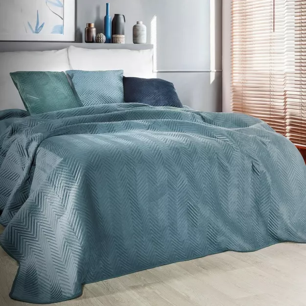 Narzuta welwetowa 230x260 SOFIA niebieska pikowana w gęstą jodełkę