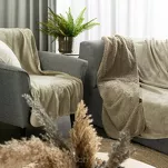 Koc na fotel jednokolorowy 70x160 TEDY beżowy imitujący buklę - 4
