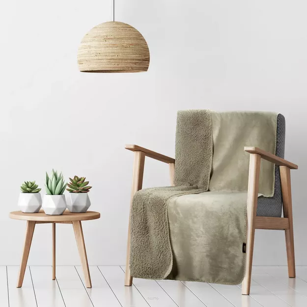 Koc na fotel jednokolorowy 70x160 TEDY beżowy imitujący buklę