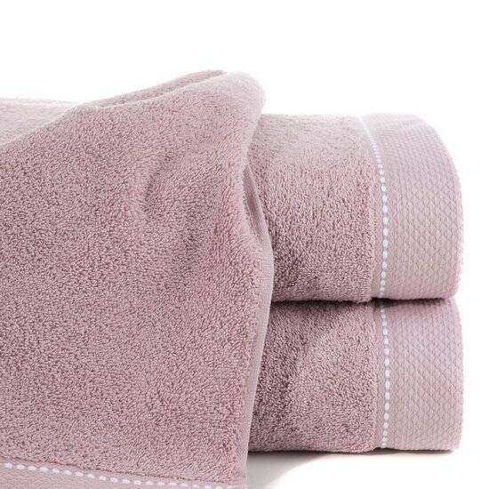 Ręcznik bawełniany 50x90 DAISY pudrowy z bordiurą z kontrastowym przeszyciem