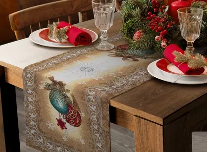 Bieżnik świąteczny 40x100 4069 gobelinowy beżowy z bombkami i połyskującą nicią złotą