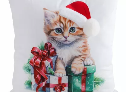 Poszewka świąteczna 45x45 215 welwetowa biała czerwona z kotkiem świątecznym