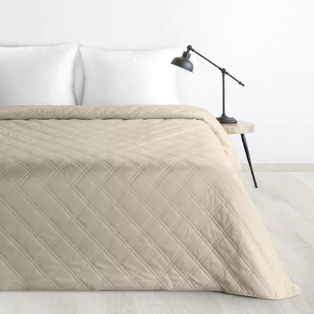 Narzuta welwetowa 220x240 LUIZ 8 beżowa pikowana hot press w wyrazisty geometryczny wzór